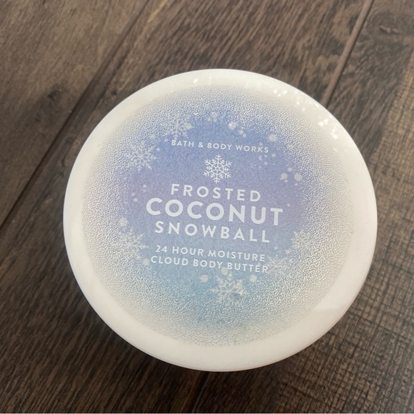 Bath & Body Works Frosted Coconut Snowball Cloud Body Butter - Picture 7 of 10